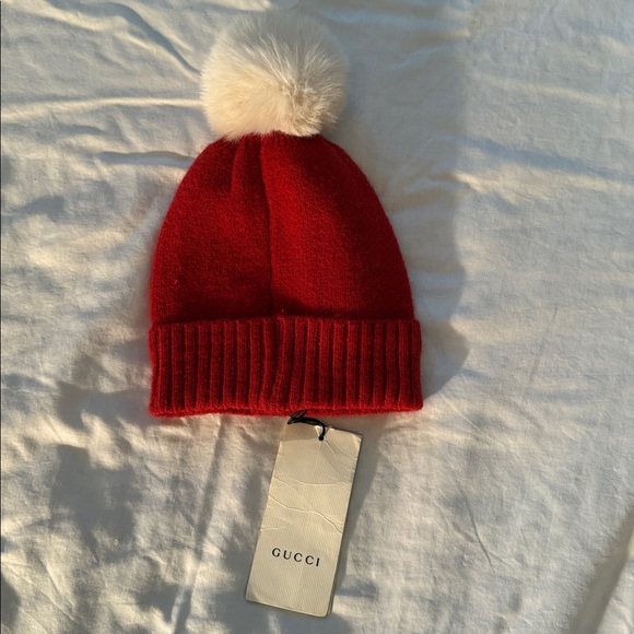 Gucci Red Wool Beanie New tags 2019. Unisex. Super cute! - Picture 2 of 4